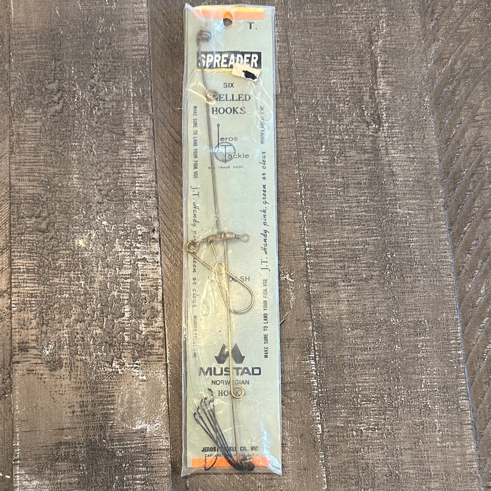 Mustad Spreader with Six Snelled Hooks
